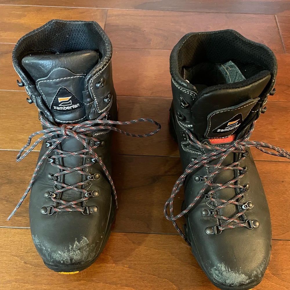Men’s Zamberlan GTX hiking boots size 11